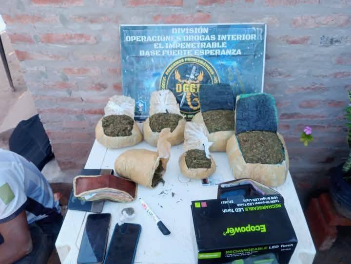 Golpe al Narcotráfico: Operativo Antidrogas en El Sauzalito Deja Dos Detenidos y Carga de Marihuana