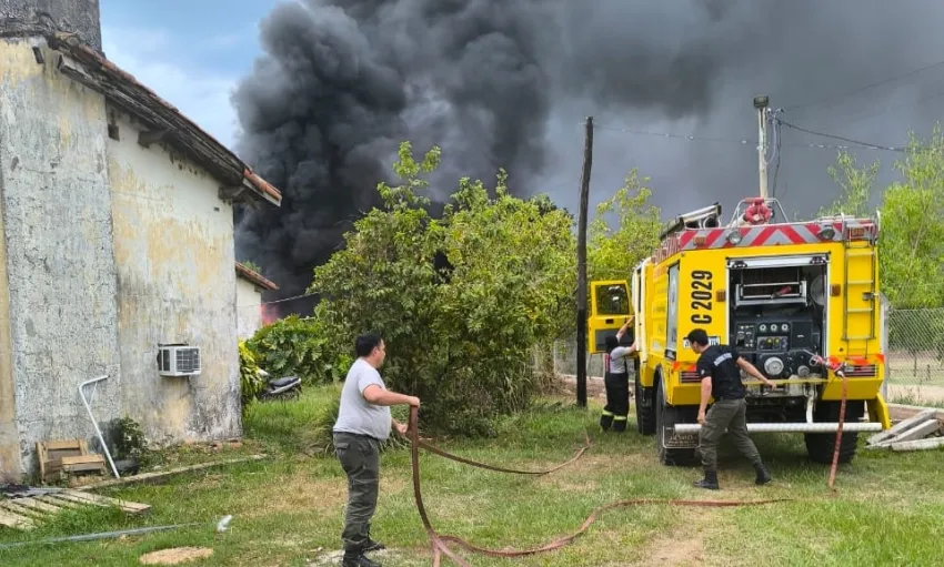 Incendio en San Martín: Basura en llamas amenazó el hospital local