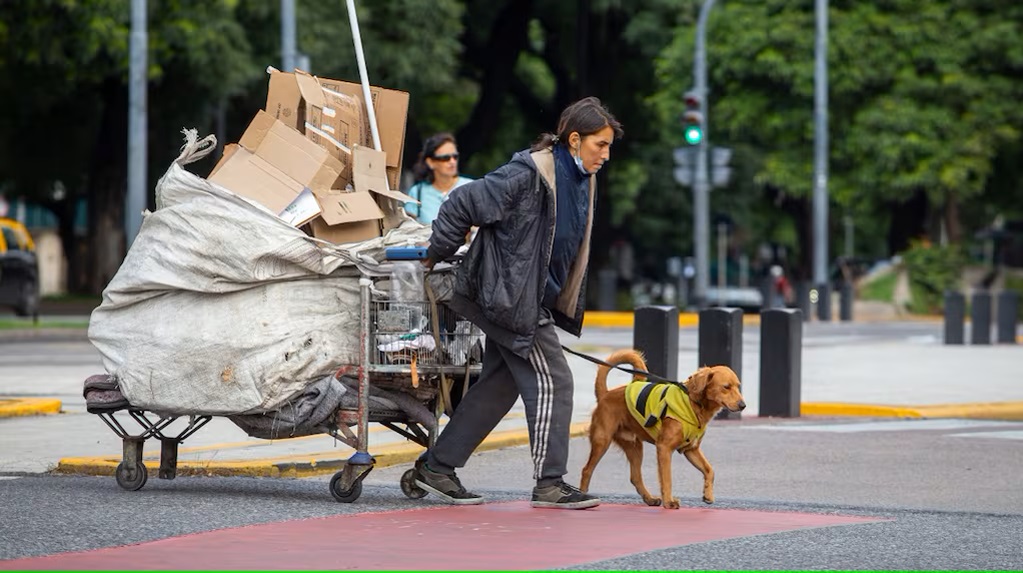 El aumento de la canasta básica enciende las alertas: más de un millón para no ser pobre en Argentina