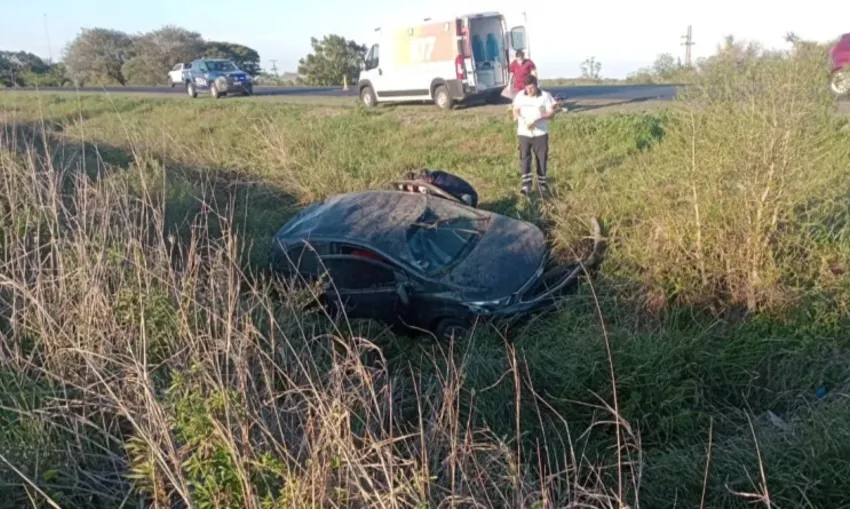 Tragedia en la Ruta 11: Abogada de Resistencia muere en un vuelco