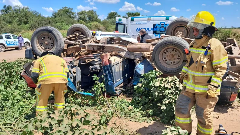 Un muerto y cinco heridos en un choque de camionetas en Charata