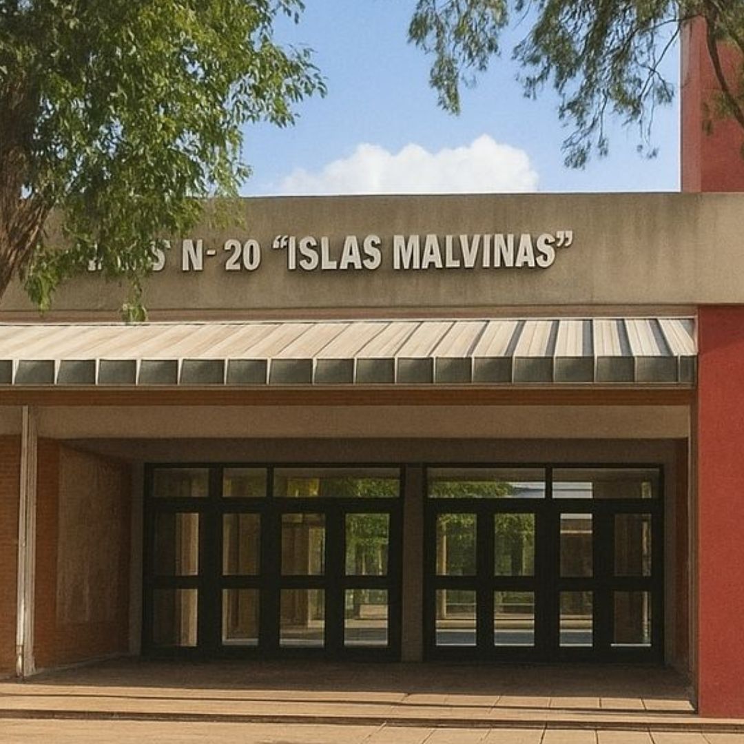 Colonia Elisa: suspenden clases en la E.E.S. N° 20 por la rotura del tanque de agua
