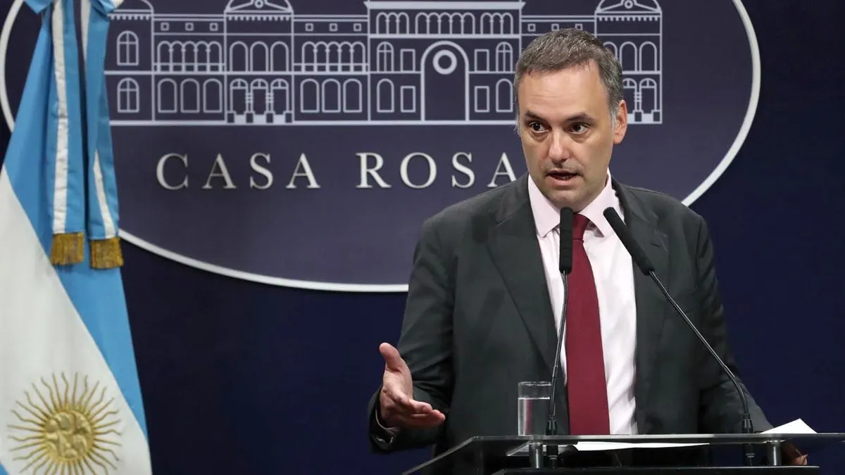 Imputaron a Manuel Adorni por presunto enriquecimiento ilícito