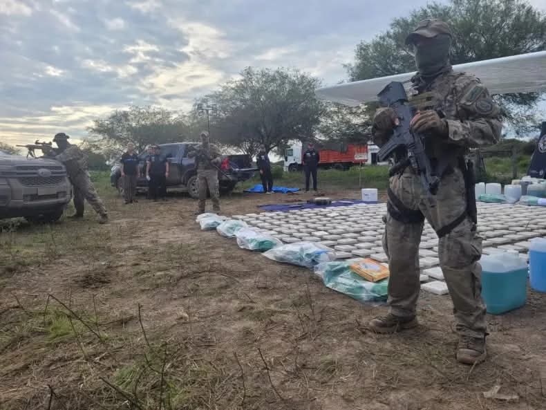 Secuestran más de 400 kilos de cocaína de una avioneta en Santa Fe