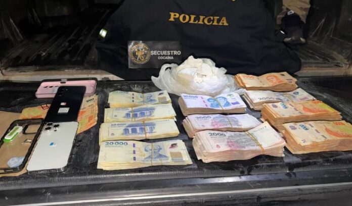 Golpe al narcotráfico en Resistencia: tres mujeres detenidas con cocaína y ocho millones de pesos Golpe al narcotráfico en Resistencia: tres mujeres detenidas con cocaína y ocho millones de pesos