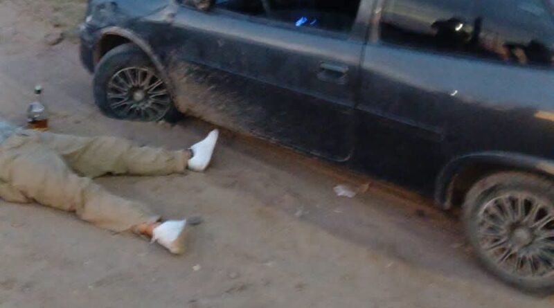 Sáenz Peña: Investigan el hallazgo de un hombre herido junto a un automóvil destrozado en la Ruta 95