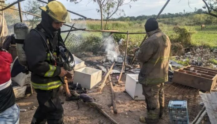 Le quemó la casa al vecino que le robó un cable: ambos terminaron detenidos