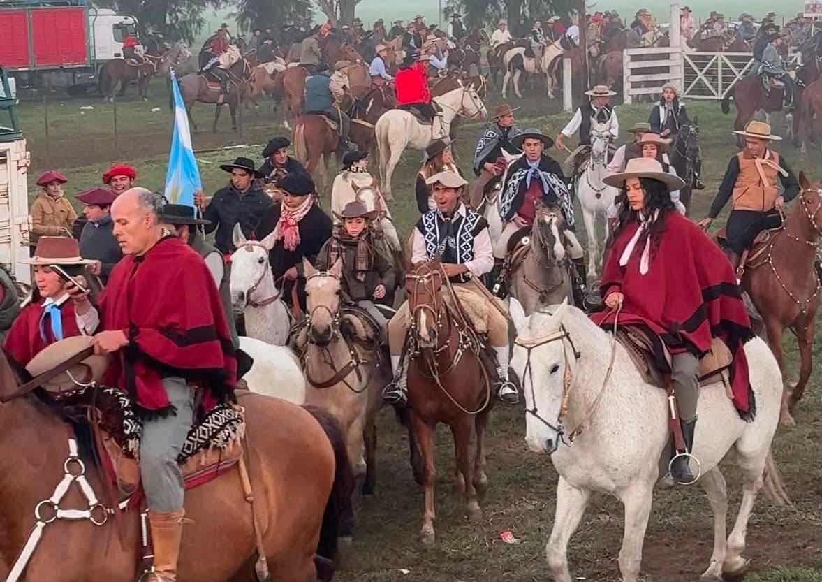 Fe y tradición en el corazón del Chaco: miles de jinetes iniciaron la 29° Cabalgata de la Fe