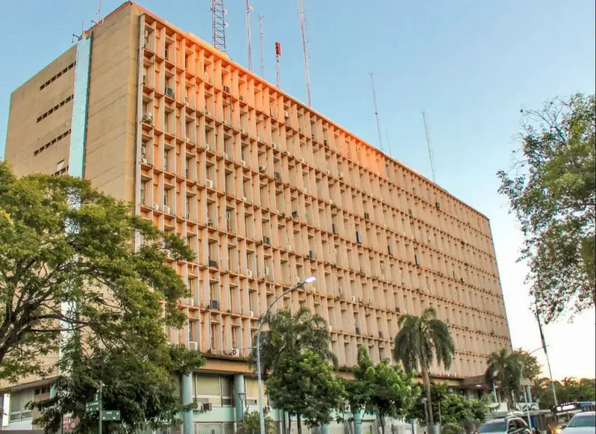 Chaco: El Gobierno anunció una recomposición salarial escalonada y bonos de hasta 0.000 para estatales
