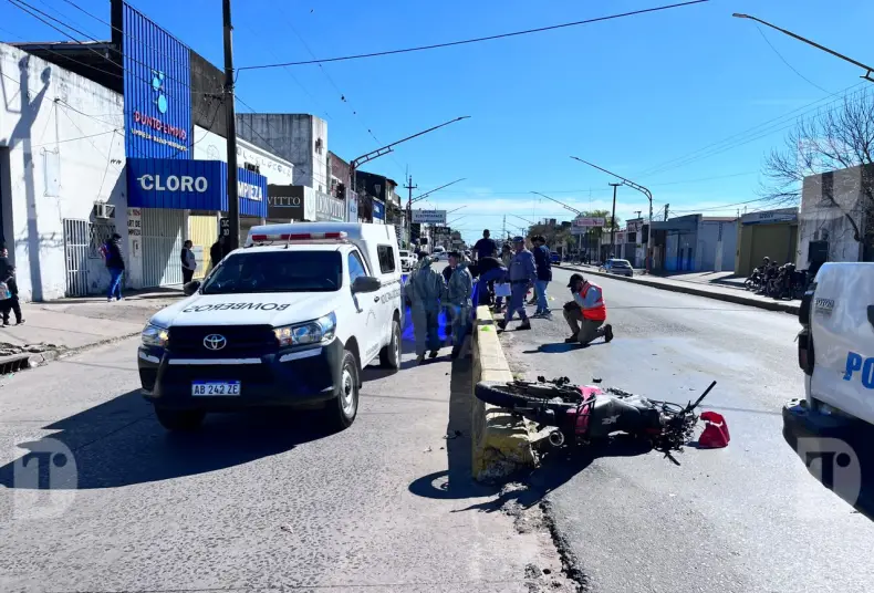 Tragedia en Resistencia: un motociclista murió tras colisionar con una camioneta en la avenida Alvear