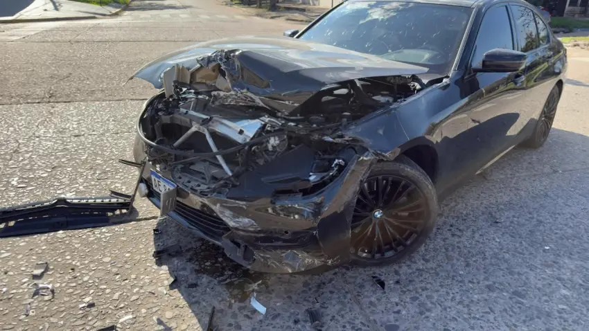 Choque entre un auto y una camioneta en Resistencia: no hubo heridos